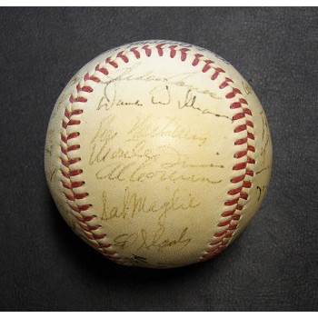 New York Giants 1951 Team Signed National League Baseball 25+ JSA Authenticated