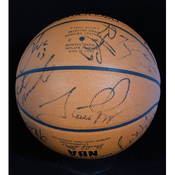 Chicago Bulls 1997-98 Team Signed Official Game Basketball JSA Authenticated