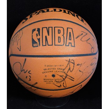 Chicago Bulls 1997-98 Team Signed Official Game Basketball JSA Authenticated