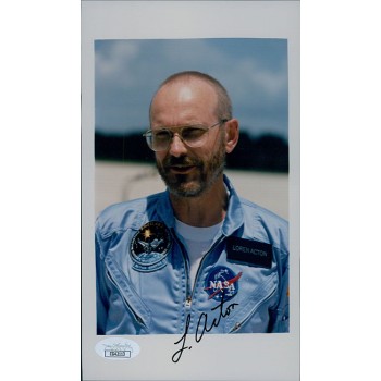 Loren Acton NASA Astronaut Signed 4.5x8 Matte Photo JSA Authenticated