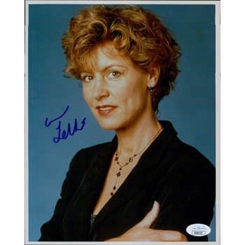 Christine Lahti Actress Signed 8x10 Glossy Photo JSA Authenticated