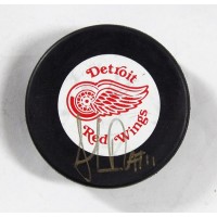Shawn Burr Detroit Red Wings Signed NHL Hockey Puck JSA Authenticated
