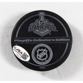 Ryan Getzlaf Anaheim Ducks Signed 2007 Stanley Cup Hockey Puck JSA Authenticated