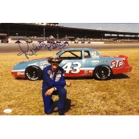 Richard Petty NASCAR Driver Signed 12x18 Glossy Photo JSA Authenticated